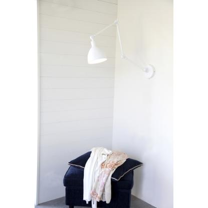 By Rydéns Bazar væglampe, L122 cm, hvid