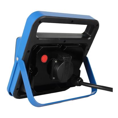 E-Line LED arbejdslampe med 1 x 230V DK-udtag med jord, 35W, blå/sort