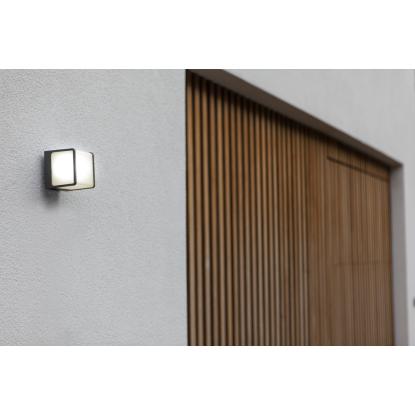 LUTEC DOBLO udendørs LED væglampe, 11 x 11 cm, 3000K, IP54, mørk grå
