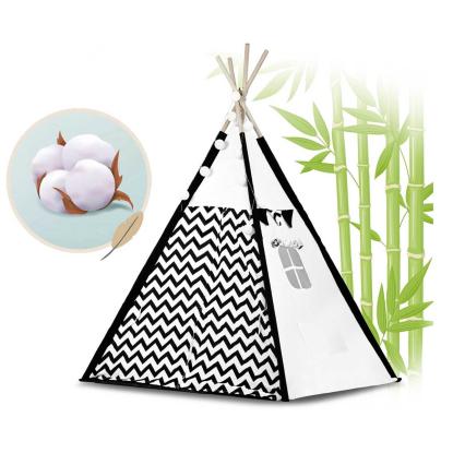 Tipi telt med puder og lamper, panda, sort/hvid