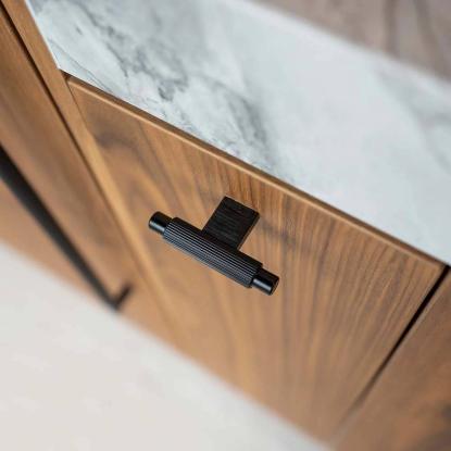 Beslag Design T Arpa knop, børstet sort