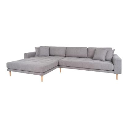 Lounge sofa, venstrevendt i lysegrå med fire puder