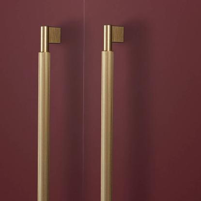 Beslag Design Arpa greb, 1178 mm, børstet messing