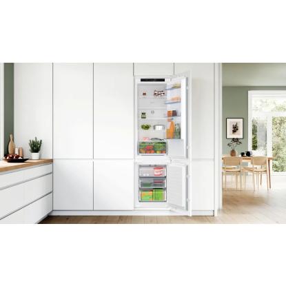 Bosch KIN96NSE0 integrerbart kølefryseskab, 215 + 75 liter