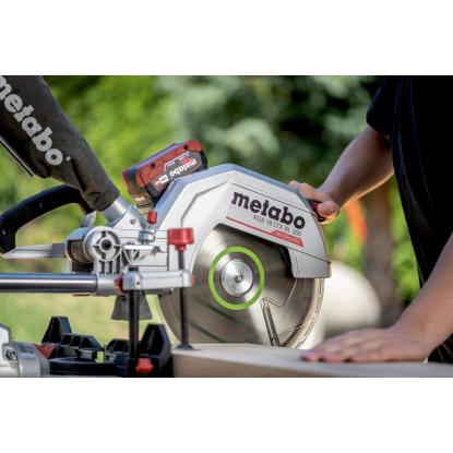 Metabo KGS 18 LTX BL 305 kap-/geringssav, 18V, med 2 x 8,0 Ah batteri og lader