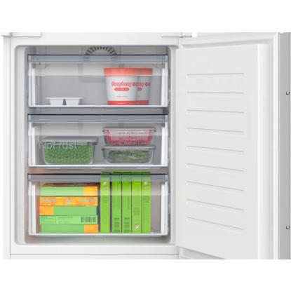 Bosch KIN96NSE0 integrerbart kølefryseskab, 215 + 75 liter