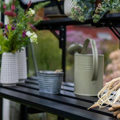 Halls integreret foldbart lamelbord til Qube Lean-to