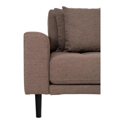 Lounge sofa, højrevendt i brun med fire puder og sorte træben