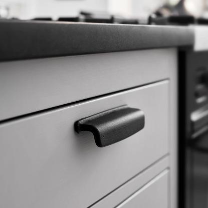Beslag Design Art greb, 96 mm, sort støbejern