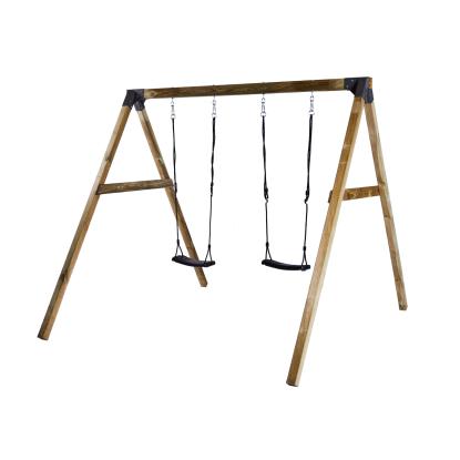 NORDIC PLAY gyngestativ med 2 sorte gyngesæder, natur/træ, 220 x 240 x 253 cm