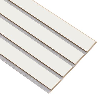 I-Wood Basic 4-lamel akustikpanel, hvidmalet, grå filt og lys kerne, folie, 16 x 300 mm 