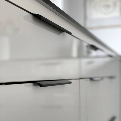 Beslag Design Edge Straight profilgreb, 200 mm, børstet sort