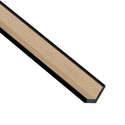 I-Wood UniPanel indvendigt hjørne, hvid olieret, sort kerne, egefiner, 17 x 55 x 2780 mm
