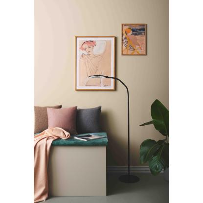 Halo Design Magni LED gulvlampe med 3x forstørrelse, sort