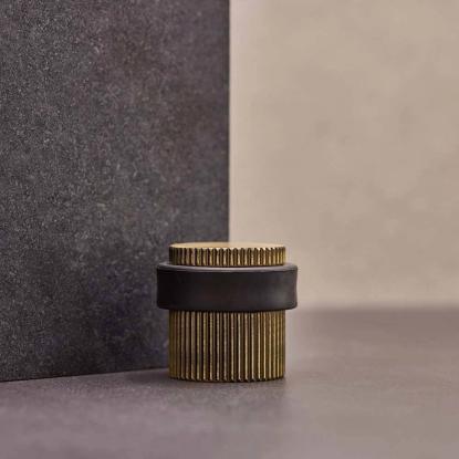Beslag Design Helix Stripe dørstopper, Ø38 x 36 mm, antik bronze