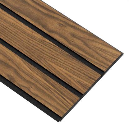 I-Wood Basic 3-lamel akustikpanel, klar olieret, sort filt og sort kerne, valnøddefiner, 17 x 300 mm 