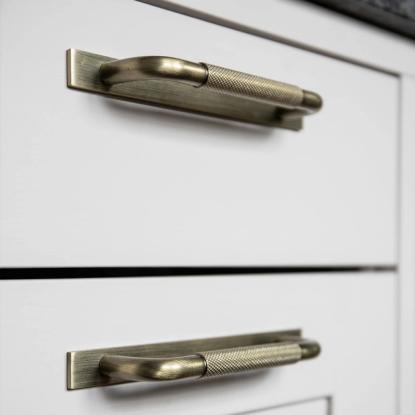 Beslag Design Helix/Bagplade greb, 128 mm, antik bronze
