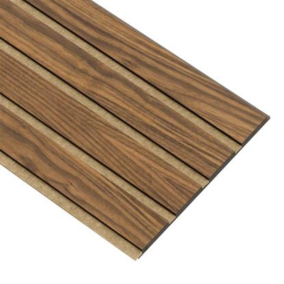 I-Wood Medio+ 4-lamel akustikpanel, klar olieret, brun filt og sort kerne, valnøddefiner, 17 x 300 mm