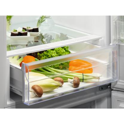 Electrolux LNB1LE34WR fritstående kølefryseskab, 232 + 107 liter