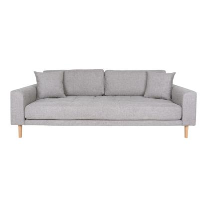 3 personers sofa, lysegrå med to puder og natur træben