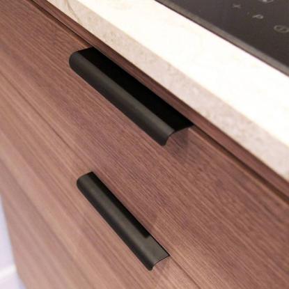 Beslag Design Lip greb, 120 mm, sort