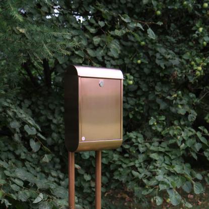 Kobberkompagniet Lux postkasse med rukolås, kobber