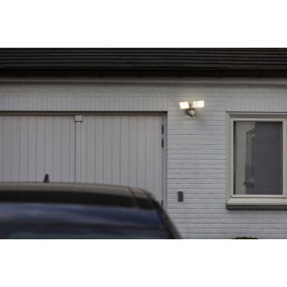 LUTEC connect LIBRA udendørs LED væglampe med kamera og sensor, IP44, hvid