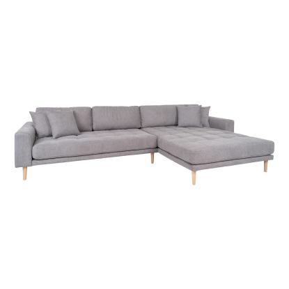 Lounge sofa, højrevendt i lysegrå med fire puder