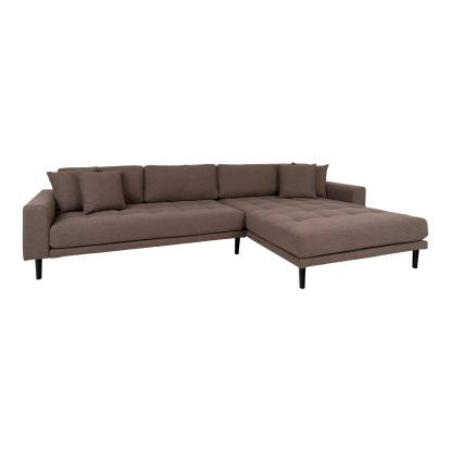 Lounge sofa, højrevendt i brun med fire puder og sorte træben