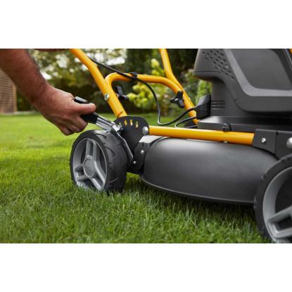 STIGA e-power Multiclip 547 AE 48 volt plæneklipper med 1,4 AH batteri og lader