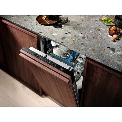 Electrolux 600 SatelliteClean smal opvaskemaskine til integrering EEQ42200L