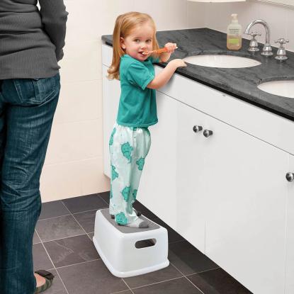 Dreambaby skammel med 1 trin, grå/hvid