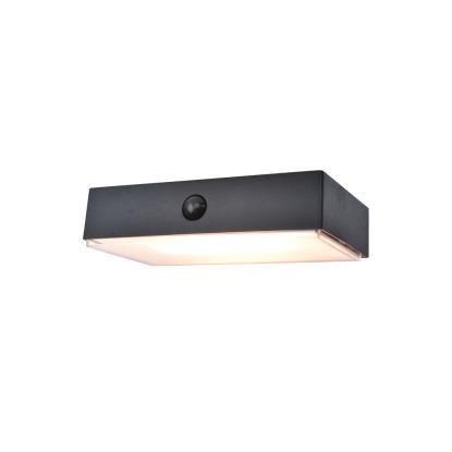 LUTEC FADI udendørs LED væglampe med solceller, H4,3 cm, IP54, sort
