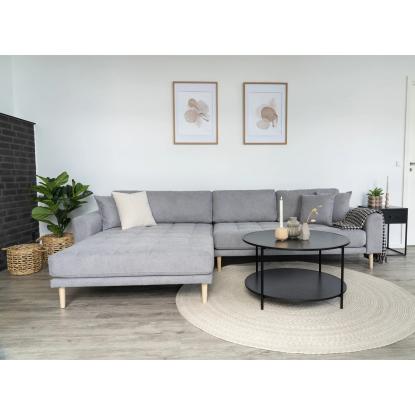 Lounge sofa, venstrevendt i lysegrå med fire puder