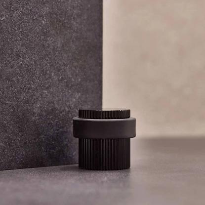 Beslag Design Helix Stripe dørstopper, Ø38 x 36 mm, mat sort
