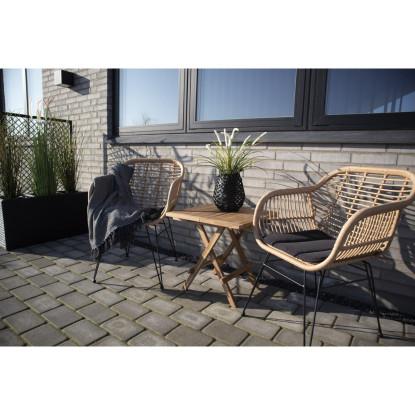 Stol i naturligt polyrattan med hynde
