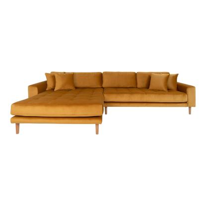 Sofa venstrevendt i sennepsgul velour med fire puder