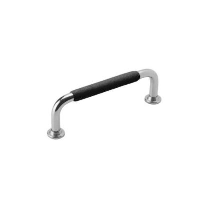 Beslag Design 1353 greb, 96 mm, forniklet/sort læder, glat