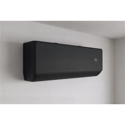 AE Mat Pro 9 luft-til-luft varmepumpe med Wi-Fi, 4 kW, mat sort, 73 m²
