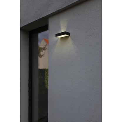 LUTEC FADI udendørs LED væglampe med solceller, H4,3 cm, IP54, sort
