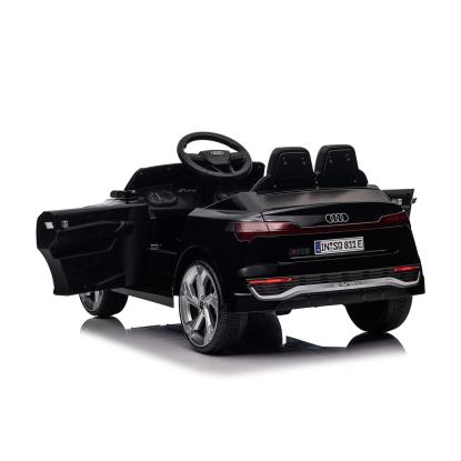 NORDIC PLAY Audi SQ8 elbil, 2 x 10,8 V batteri, sort