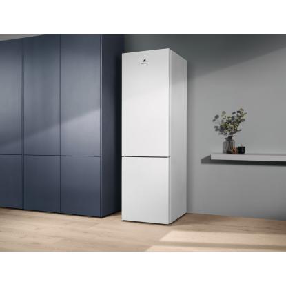 Electrolux LNT6ME36W2 fritstående kølefryseskab, 266 + 101 liter