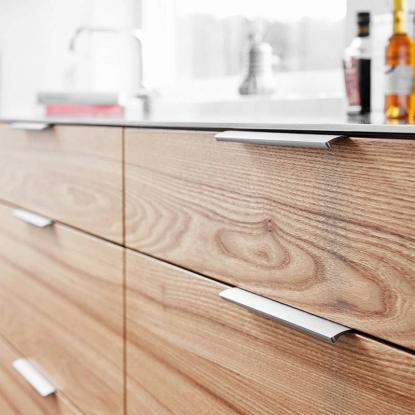 Beslag Design Edge Straight profilgreb, 350 mm, rustfrit stål look