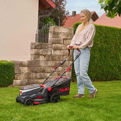 AL-KO 34.6 Li Comfort plæneklipper med 2 x 2,5 Ah, 18 V batterier og lader