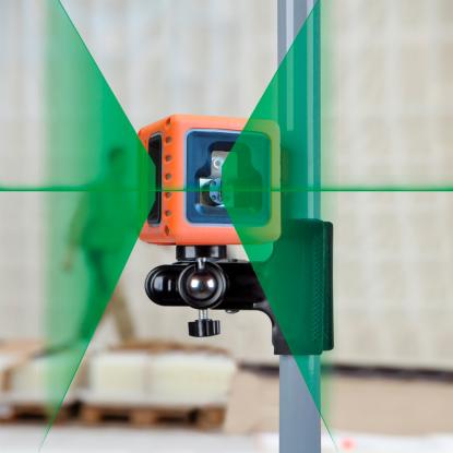 Nedo Cube green krydslaser med 90° vinkel, op til Ø30 meter
